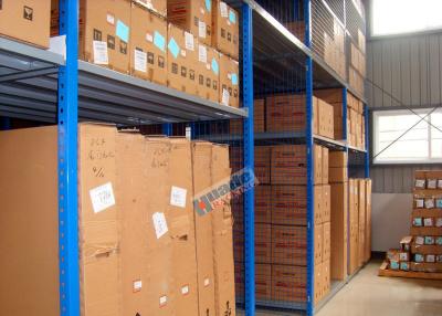中国 4Sは適用範囲が広い高密度貯蔵の棚/実用的な物品取扱いの棚を貯えます 販売のため