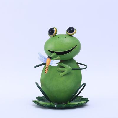 Китай Iron Metal Frog Animal Garden Ornaments Exquisite And Lifelike продается