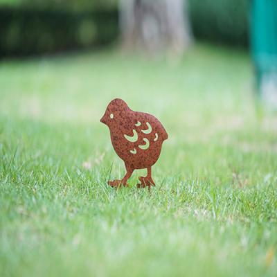 China Outdoor Ground Metal Mini Decorative Garden Classical Chick Stake for sale