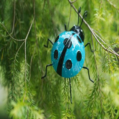 China Metal Garden Ornaments Metal Crafts Blue Ladybug Tree Decoration for sale