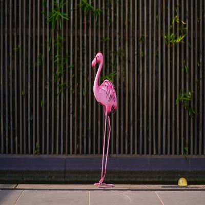 China Outdoor Pink Flamingo Metal Yard Art / Metal Flamingo Garden Stake for sale