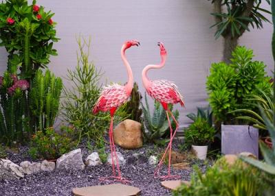 China Creative Metal Pink Flamingo Garden Ornament Outdoor Flamingo Yard Art Metal for sale