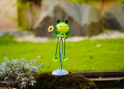 Cina Frog Unicycle Metal Interior Decoration Outdoor Garden Decorations in vendita