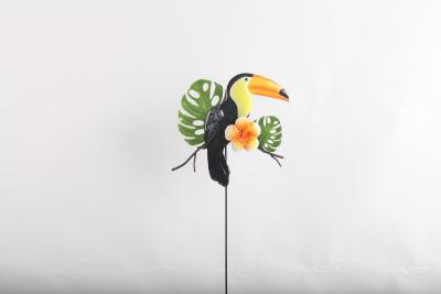 China Plug In Toucan Metal Yard Ornaments Weather Resistance Garden Decorations for sale