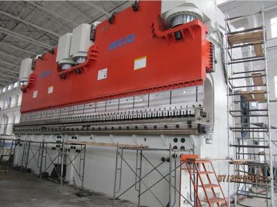 Chine 400 tonnes 12 mètres de tuyau de machine à cintrer de frein tandem de presse pour la fabrication de tuyau à vendre
