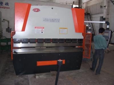 China Metal Frame Cnc Sheet Metal Brake Machine 125 Ton 2500mm/3200mm/4000mm for sale