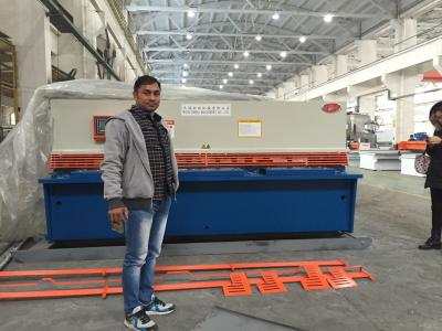 Chine Repassez la machine de cisaillement hydraulique de commande numérique par ordinateur de haveuse de feuille/la machine de cisaillement automatique haute précision à vendre