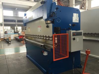 China Horizontal Hydraulic Press Brake Machine / Metal Sheet Bending Machine for sale