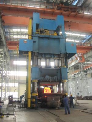 Chine La pièce forgéee chaude de 800 tonnes ouverte meurent machine de presse hydraulique, machine de presse en métal à vendre
