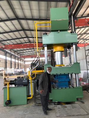 China Stainless Steel Water Tank Hydraulic Press Equipment With 3 Sizes Dies for sale