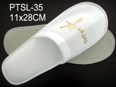 China Pulled Hair Fabric Disposable Hotel Slippers Of Closed Toe With 5mm Eva Sole for sale