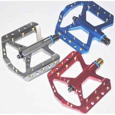 China Big Platform CNC Bicycle Pedal B035 Sealed Bearing Mountain Bike Alloy Pedal Anodized with Customer's Logo for sale