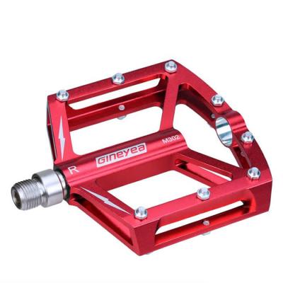 China Alloy Bicycle Pedal M302 Light weight Sealed Bearing Big Platform Bike Pedal Footpeg 290g only for sale