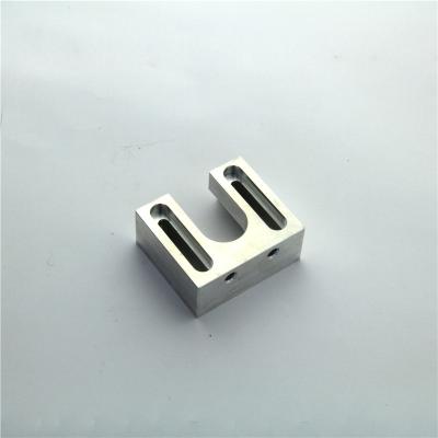 China Metal del CNC de la precisión que sella de aluminio de las piezas anodizada modificado para requisitos particulares en venta