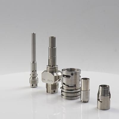 China Piezas que trabajan a máquina de plata del CNC de la alta precisión que anodizan piezas que muelen de torneado del CNC en venta