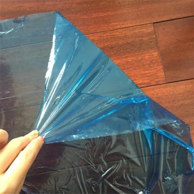 Cina Wholesale Dustless Self Adhesive Hard Floor Protective Film Protection Roll Pe Surface Wood Floor Protection Film in vendita