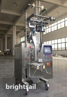 China Auger Weighing 1 To 100g Range Filling Packing Machine for sale