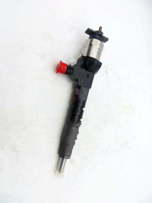 China Black High Performance Fuel Injectors / V6108 1J520-53050 Kubota Fuel Injectors for sale