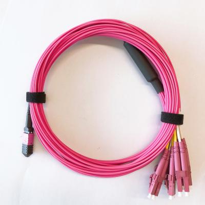 China O chicote de fios MPO OM4 LC do tronco ventila para fora o cabo de remendo da fibra ótica à venda
