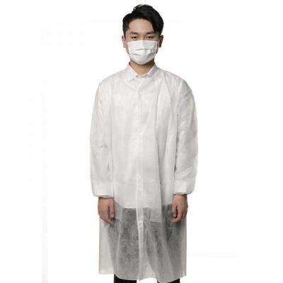 中国 35gsm SMSの病院の使い捨て可能なガウンの白い非編まれた実験室のコート 販売のため