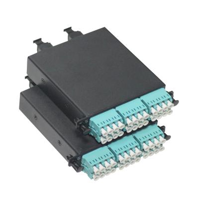中国 OM4繊維光学カセット モジュール100G 24はLCの多重モードの黒にMPOの芯を取ります 販売のため