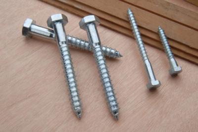 China Zinc  plated    DIN 571 standard   hex  head  wood  screw  half  thread  with  different  size of manufacturing co,ltd for sale