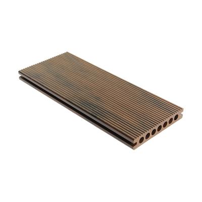 China Worldwide Real Wood Aesthetics Capped Composite Decking Fast Shipping en venta