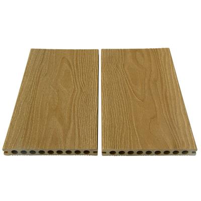 China Leading Supplier In China Hollow WPC Composite Decking Boards à venda