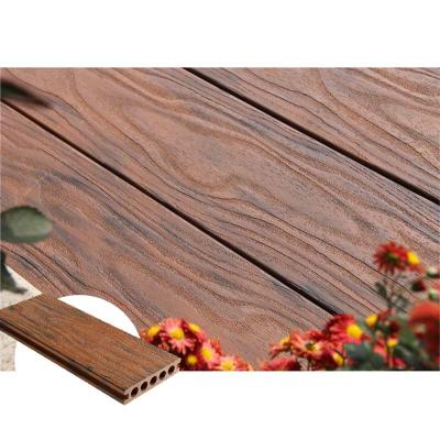 China 38% HDPE Wood Grain Cedar Tone Composite Decking Boards Garden Easy Installation for sale