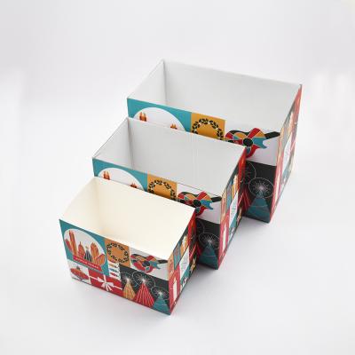 China Paperboard Colored Paper Shopping Bags Exquisite Gift Packages for sale