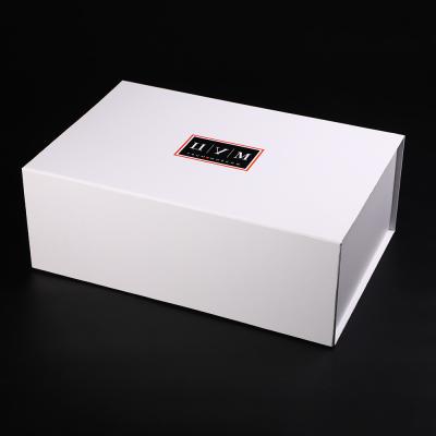 China Hot Foil Rigid Custom Matt Small Flat Magnetic Cardboard Gift Boxes 2.5mm for sale