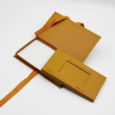 China caixa de empacotamento luxuosa feita sob encomenda para o empacotamento do cartão de crédito e do cartão do membro à venda