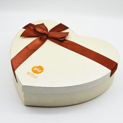 China Heart Luxury Gift Boxes for sale