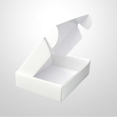 China Plain White Mailer Corrugated Packaging Boxes Collapsible Quick Dispatch For Shoes Gifts Scarf for sale