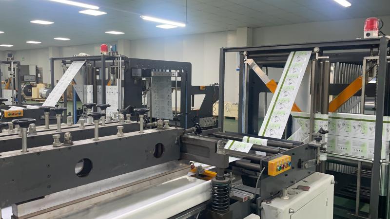 Verified China supplier - Foshan Clouds Packaging Co., Ltd.