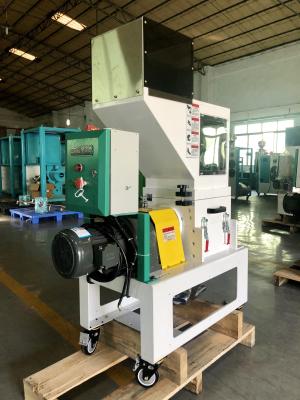 China Amoladora plástica industrial de poca velocidad OG-2LS del granulador de la trituradora para los defectos de los rabos de colada en venta