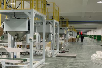 Chine Machine à emballer semi automatique de granule pesant l'empilement de emballage pour le PVC de TPU en plastique à vendre