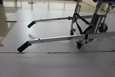 China sillas de rueda de los 35in para las escaleras que van encima de la transferencia paciente azul ISO9001 de los pasos en venta