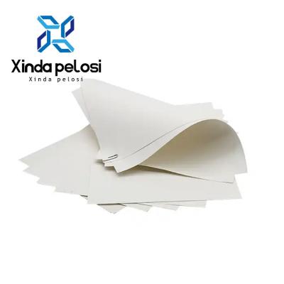 China Folhas de papel kraft branco descartável de 190-400 gm para fabricação de sacos de papel à venda