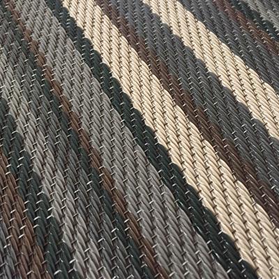 中国 ロールぴったりフィットによって編まれるビニールのフロアーリング、上の層状構造に床を張る編まれたポリ塩化ビニール 販売のため