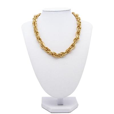 China Gold Fashion Jewelry Necklaces Twist Design Smooth Surface Jewelry for sale