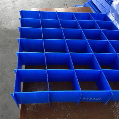 Cina ESD Plastic Box Dividers Electronic Industry Turn Over Use Customized 2mm in vendita