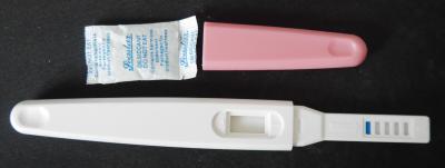 Chine Sensibilité Hcg Test rapide d'urine Cassette/ bande/ stylo 5 à 15 minutes Temps de lecture 24 mois Durée de conservation à vendre