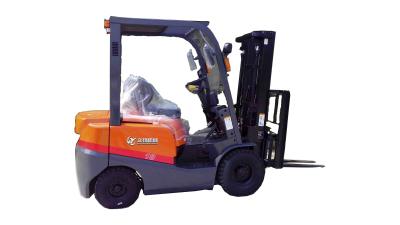 China Orange Black 1.5T Diesel Powered Forklift Container Forklift Truck FD15T for sale