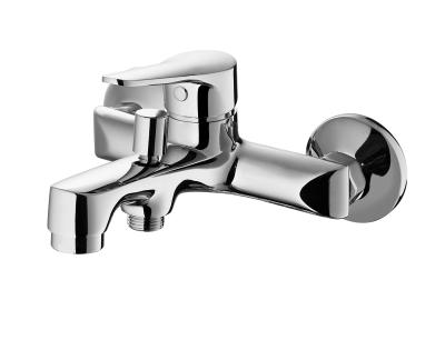 China Wall Mounting Bath Mixer Taps  Single Handle Chrome Bath Faucet Rust Proofing for sale