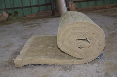 Китай Селитебное одеяло изоляции Rockwool с ячеистой сетью/тканью стеклоткани продается