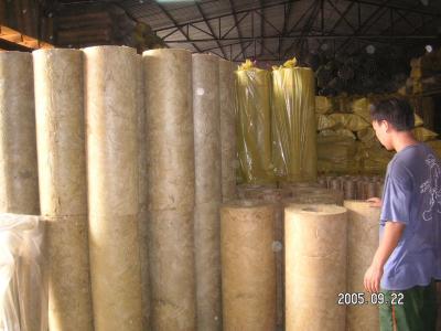 China Soundproofing Rockwool Pipe Insulation Material High Density for sale