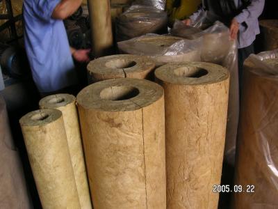 China Light Weight Rockwool Pipe Insulation For Hot / Cold Pipe Lines for sale