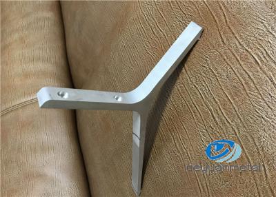 China fuerza 160Mpa ningún perfil de aluminio industrial del rasguño con moler y cortar en venta