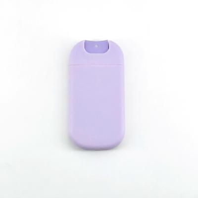 中国 15ml Lavender Portable Mini Perfume Spray Bottle Credit Card Fine Mist Bottle 販売のため
